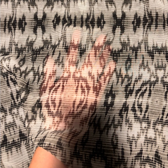 American Eagle Outfitters Sheer Tee with Peekaboo Back, Size Small - Picture 5 of 7